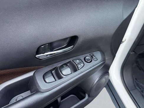 Used 2024 Nissan Kicks SR FWD image 20