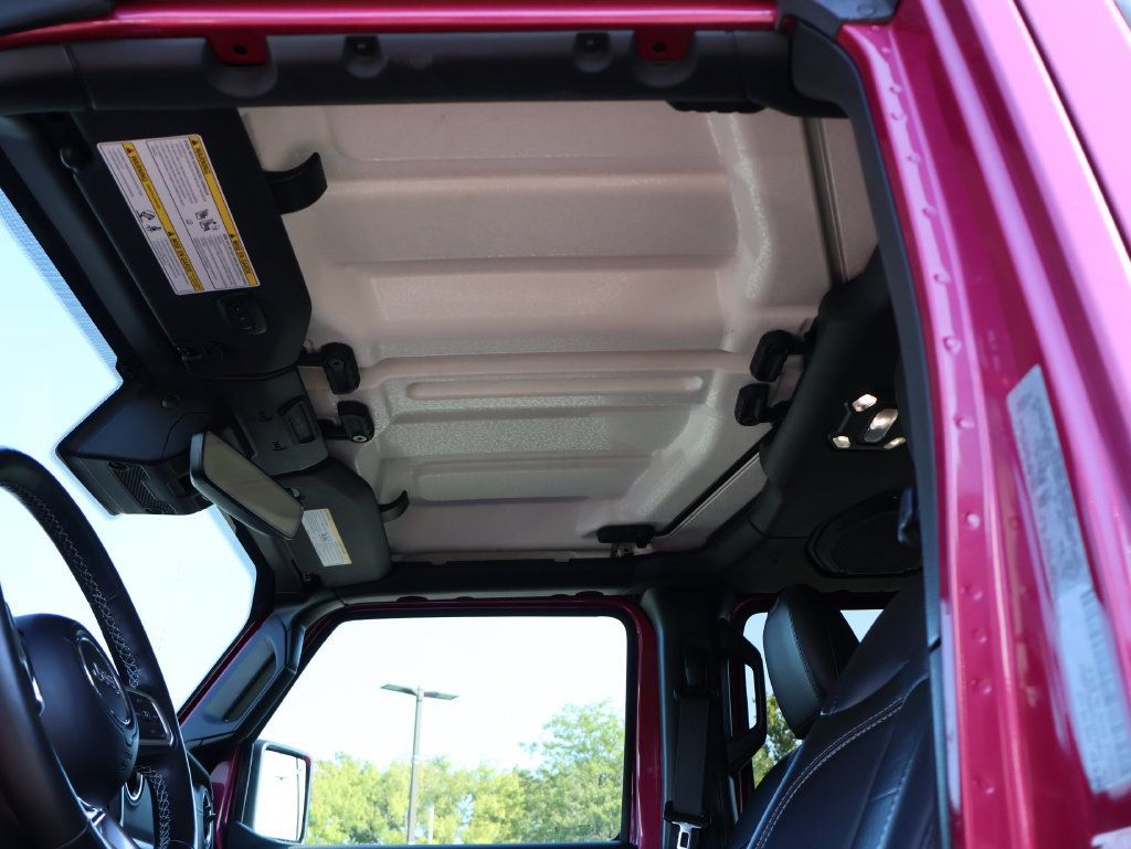 Used 2022 Jeep Wrangler Unlimited Sahara w/ LED Lighting Group AWD/4WD image 34