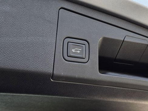 Certified 2024 Cadillac XT4 Premium Luxury w/ Cold Weather Package image 31