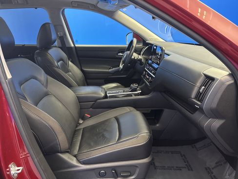 Used 2023 Nissan Pathfinder SL w/ SL Premium Package FWD image 23