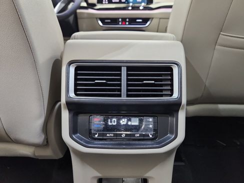 New 2026 Volkswagen Atlas SEL Premium R-Line AWD/4WD image 37