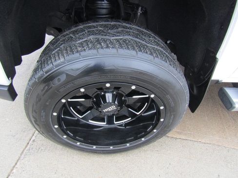 Used 2019 Chevrolet Silverado 1500 LT w/ All Star Edition image 18