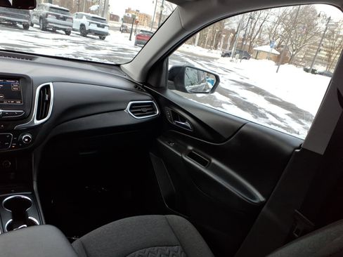 Used 2024 Chevrolet Equinox LT image 16