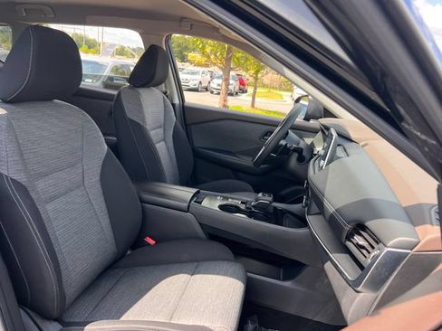 Used 2021 Nissan Rogue S FWD image 30