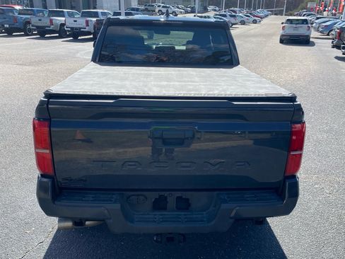Used 2024 Toyota Tacoma TRD Sport image 10