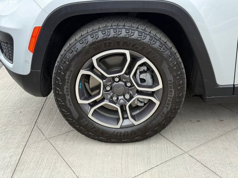 Used 2023 Jeep Grand Cherokee Trailhawk w/ Advanced Protech Group II AWD/4WD image 13