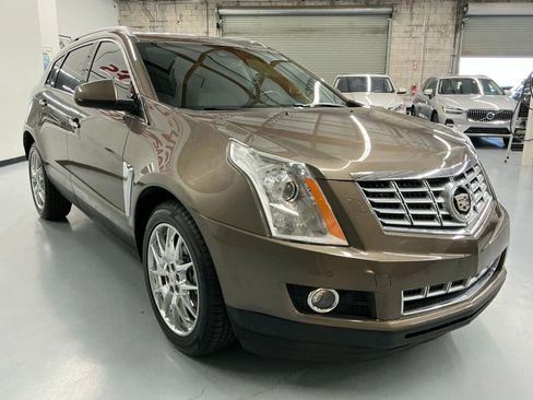 Used 2014 Cadillac SRX Premium image 3