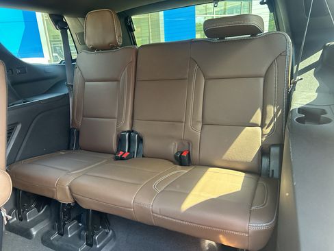 Used 2023 Chevrolet Tahoe High Country AWD/4WD image 9