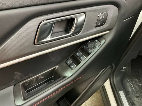 New 2026 Ford Explorer ST-Line w/ ST-Line Street Pack AWD/4WD image 17