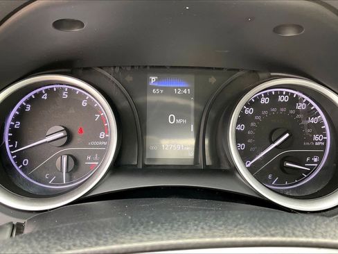 Used 2021 Toyota Camry LE image 22