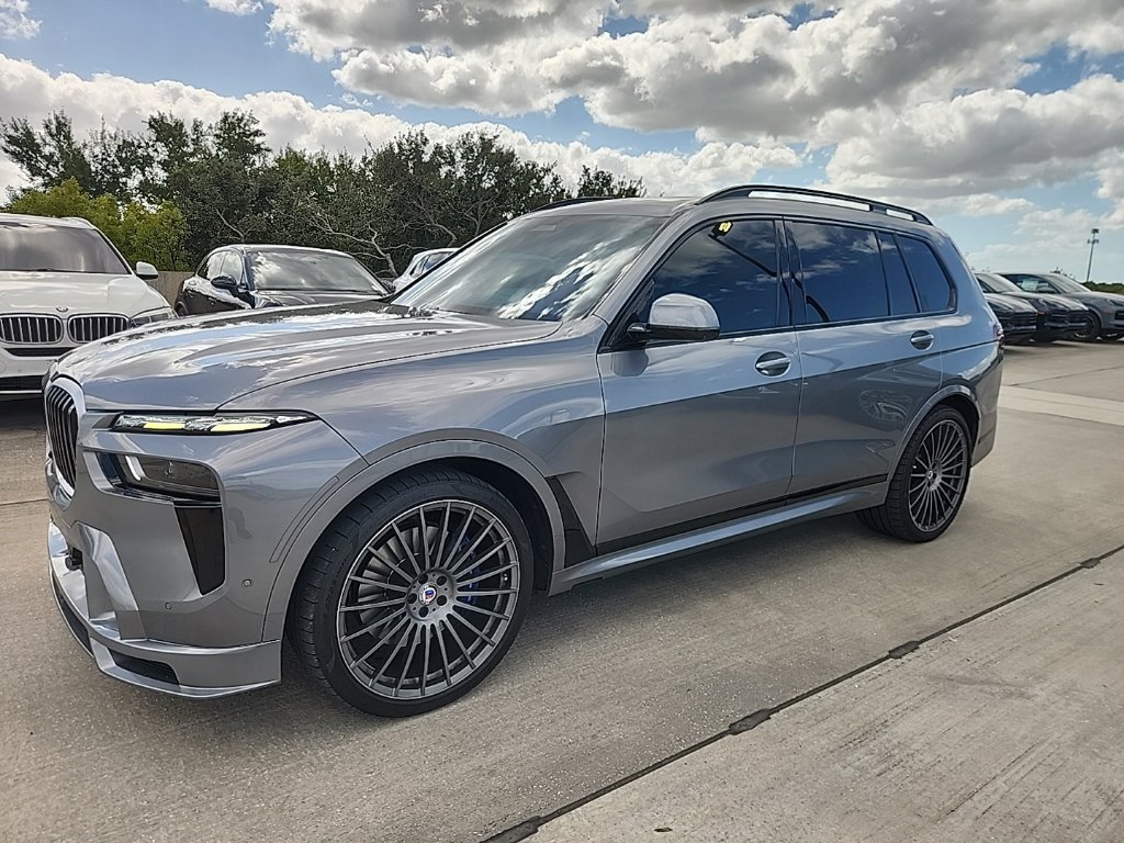 Used 2024 BMW ALPINA XB7 AWD/4WD image 3
