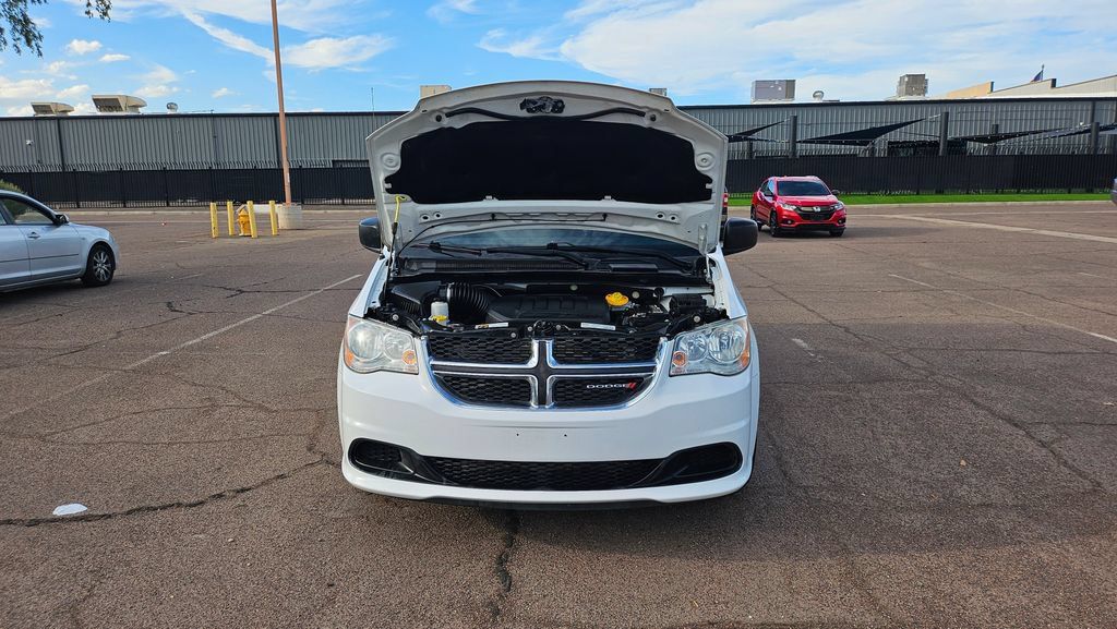 Used 2019 Dodge Grand Caravan SE FWD image 38