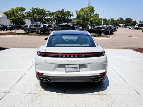 Used 2026 Porsche Panamera 4 AWD/4WD image 9