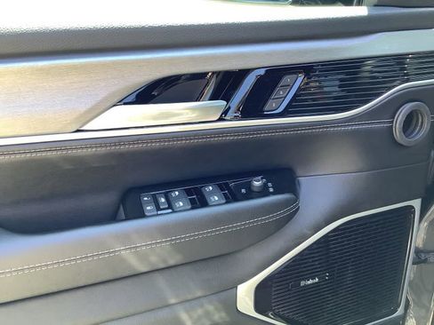 New 2026 Jeep Grand Wagoneer Limited AWD/4WD image 10