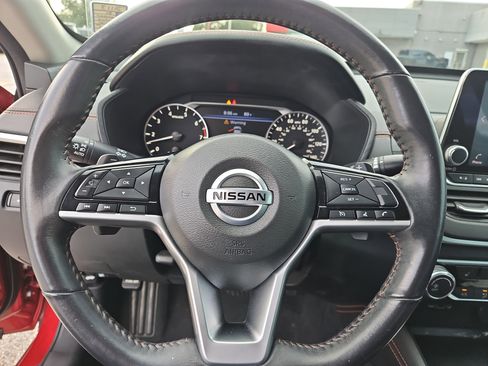 Used 2021 Nissan Altima 2.5 SR w/ SR Premium Package image 20