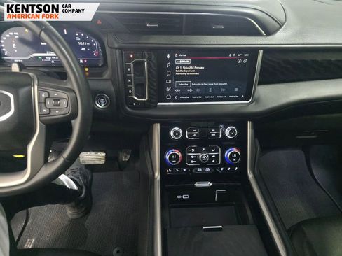 Used 2024 GMC Yukon Denali w/ Denali Reserve Package AWD/4WD image 9