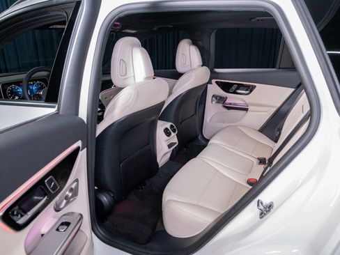 Used 2026 Mercedes-Benz GLC 300 image 14