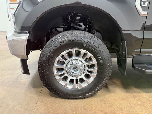 Used 2020 Ford F350 Lariat w/ Lariat Ultimate Package image 90