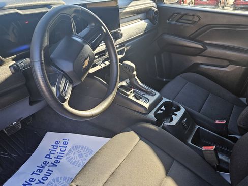 Used 2023 Chevrolet Colorado W/T image 10