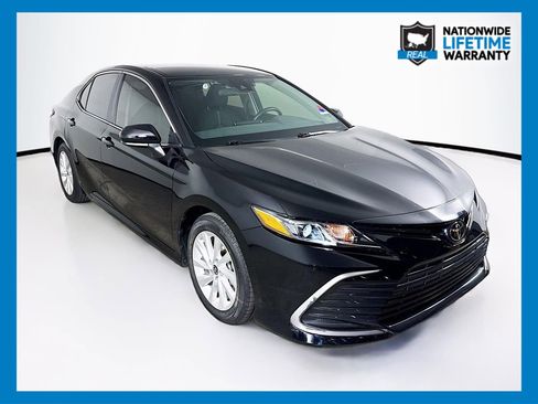 Used 2024 Toyota Camry LE image 1