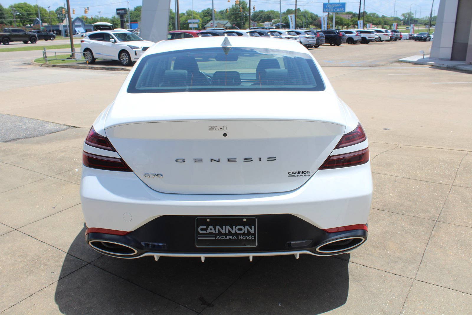 Used 2025 Genesis G70 2.5T RWD image 6