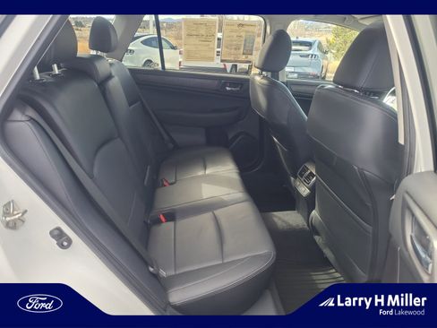 Used 2017 Subaru Outback 2.5i Limited image 18