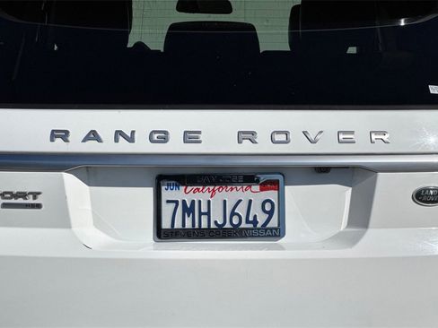 Used 2015 Land Rover Range Rover Sport HSE image 27