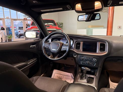 Used 2022 Dodge Charger SXT w/ Navigation & Travel Group image 26
