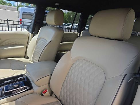 Certified 2024 INFINITI QX80 Sensory w/ All-Season Package AWD/4WD image 16