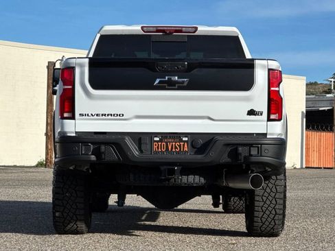 Certified 2024 Chevrolet Silverado 2500 ZR2 w/ ZR2 Bison Edition image 5