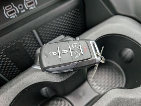 New 2026 RAM 1500 4x4 Crew Cab image 19