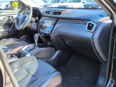 Used 2016 Nissan Rogue SL w/ SL Premium Package image 23