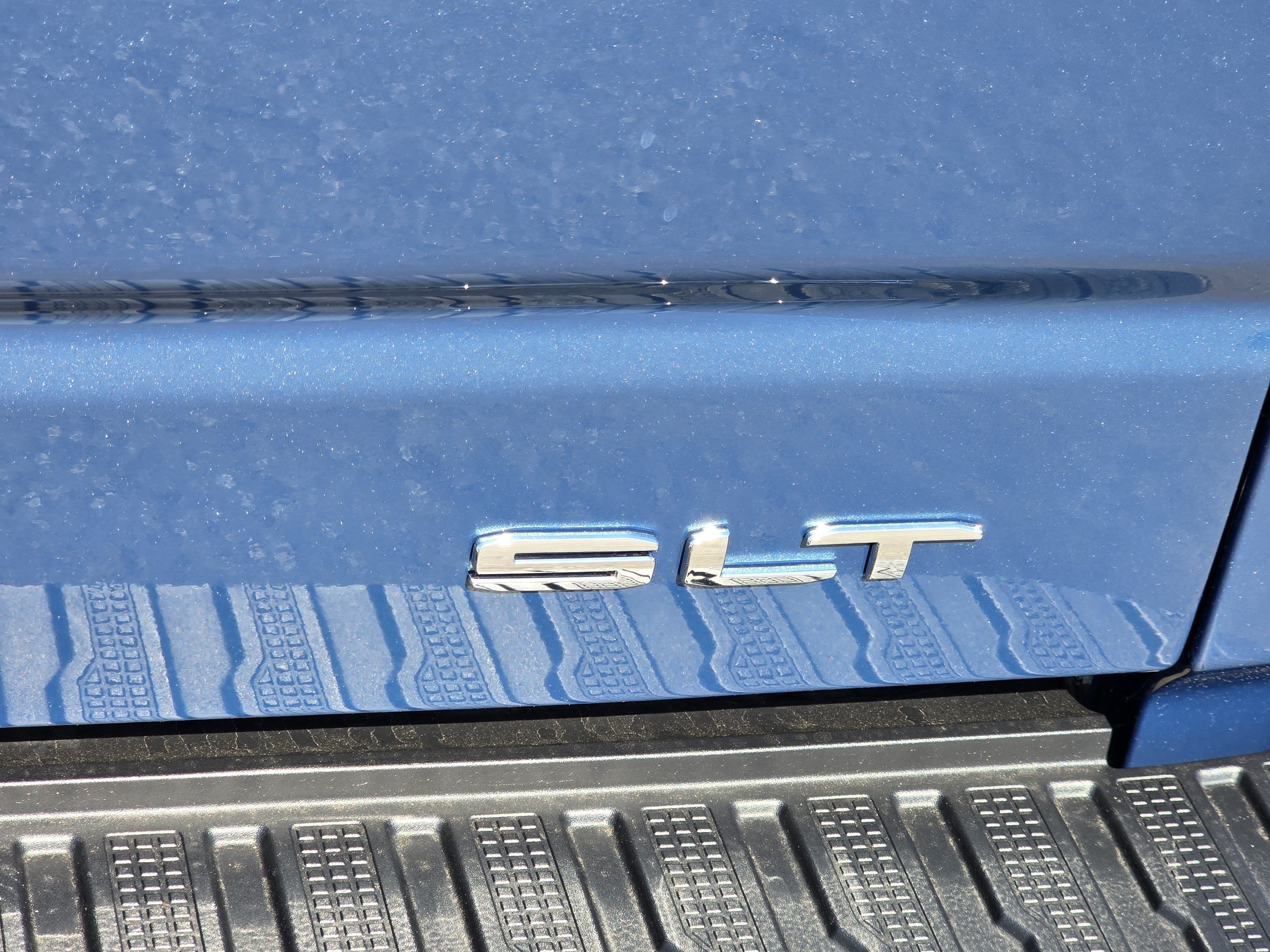 Used 2024 GMC Sierra 1500 SLT AWD/4WD image 9