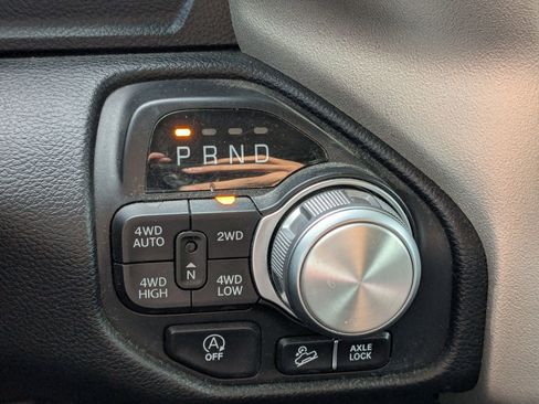 Used 2020 RAM 1500 Laramie w/ Off Road Group image 26