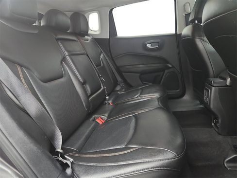 Used 2018 Jeep Compass Limited w/ Navigation Group image 27