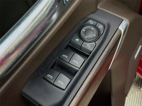 Used 2019 GMC Sierra 1500 SLT w/ SLT Premium Plus Package AWD/4WD image 24