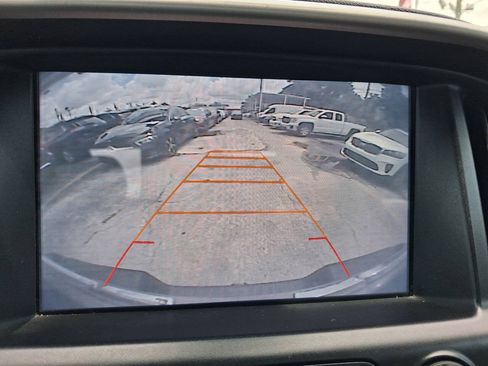 Used 2016 GMC Canyon SLT w/ Driver Alert Package RWD image 24