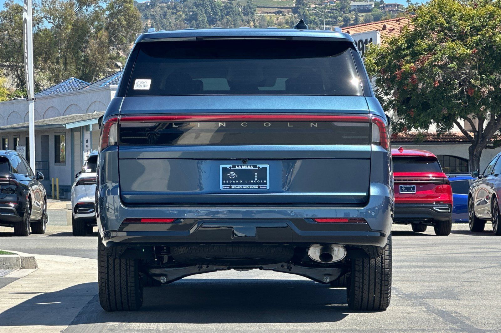 New 2027 Lincoln Navigator Premiere AWD/4WD image 4