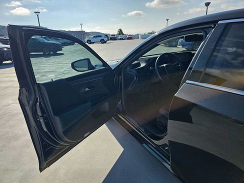 Used 2022 Lexus ES 300h w/ Premium Package FWD image 19