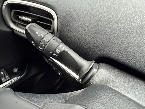 Certified 2021 Toyota Prius Prime Limited image 31