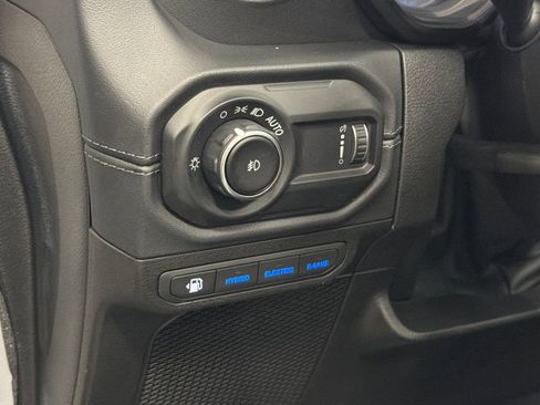 Used 2024 Jeep Wrangler High Altitude AWD/4WD image 20