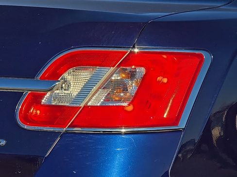 Used 2011 Ford Taurus Limited w/ 303A Rapid Spec Order Code image 7