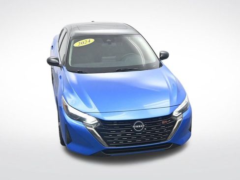 Used 2024 Nissan Sentra SR w/ SR Premium Package FWD image 33