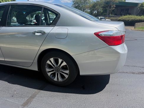 Used 2013 Honda Accord LX image 27