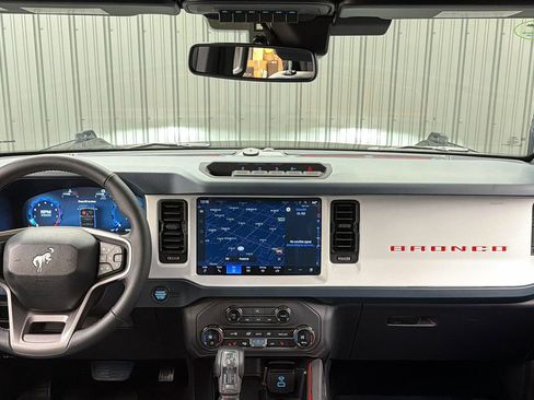 Used 2025 Ford Bronco Heritage Edition image 34