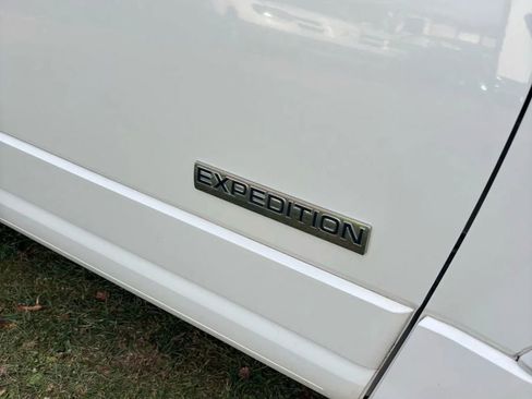 Used 2008 Ford Expedition XLT image 20