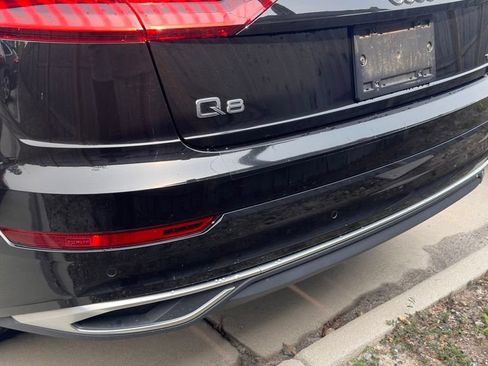 Used 2023 Audi Q8 Premium Plus w/ Premium Plus Package AWD/4WD image 9