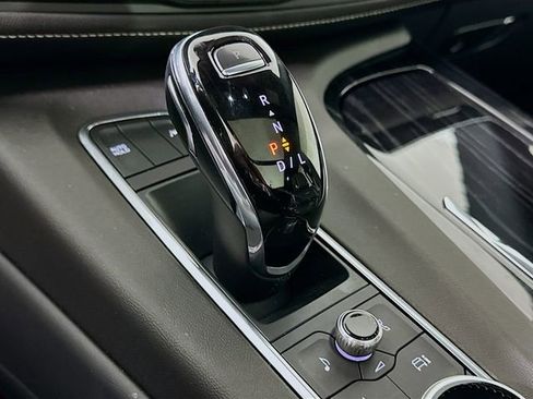 Used 2022 Cadillac Escalade Sport w/ Touring Package AWD/4WD image 17