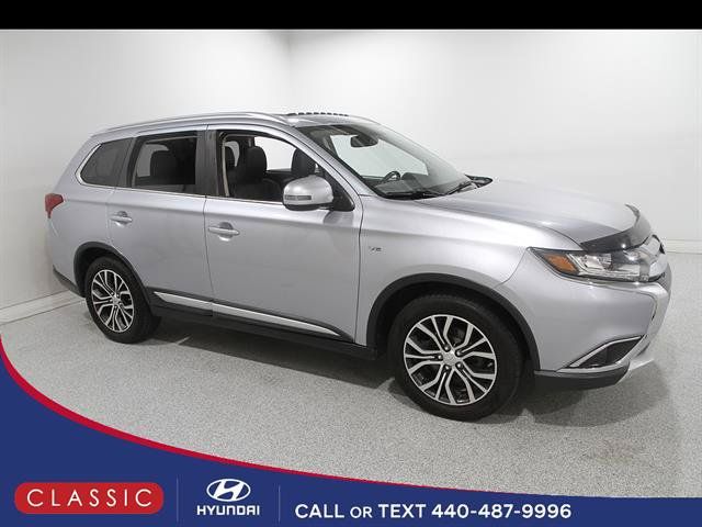 Used 2017 Mitsubishi Outlander GT AWD/4WD image 1