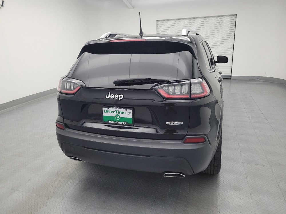 Used 2019 Jeep Cherokee Latitude w/ Cold Weather Group FWD image 7